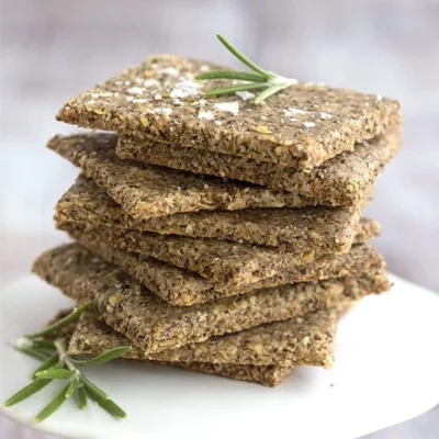 Crackers au romarin & graines